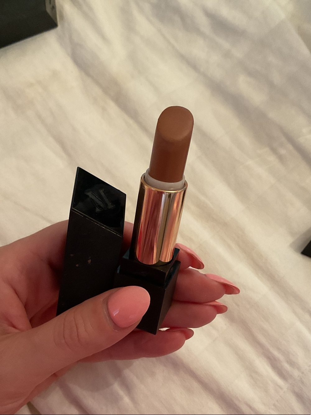 Morphe Neutral Brown matte Lipstick 💄 commit
